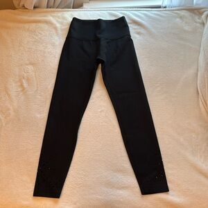 Beyond yoga limited edition leggings with cutout at the ankles